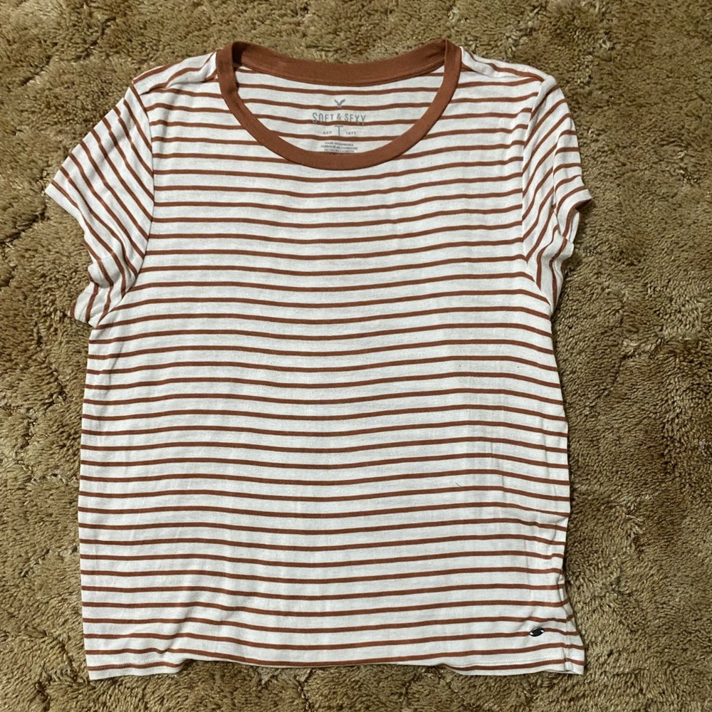 Brand: American Eagle
Size: L
Color: White and brown